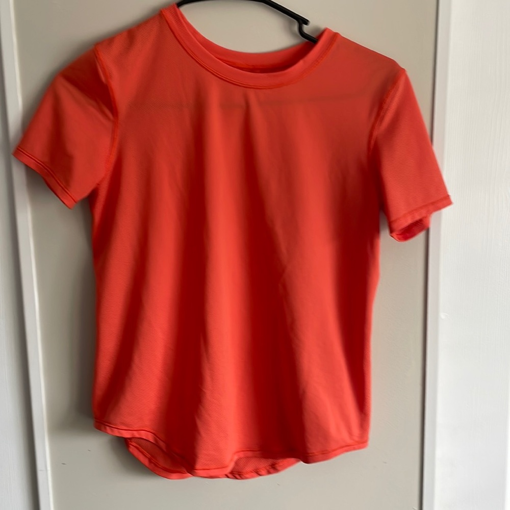 Lululemon short sleeve. EUC